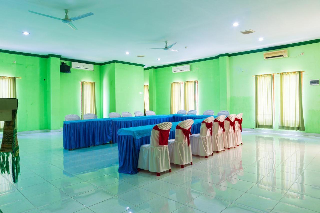 Super Oyo 1682 Greenia Hotel Kupang  Exteriör bild